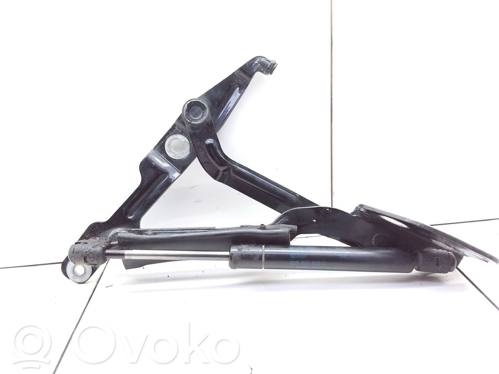 Audi A4 S4 B5 8D Tailgate/trunk/boot hinge 
