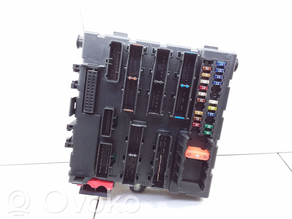 Opel Vectra C Fuse module 
