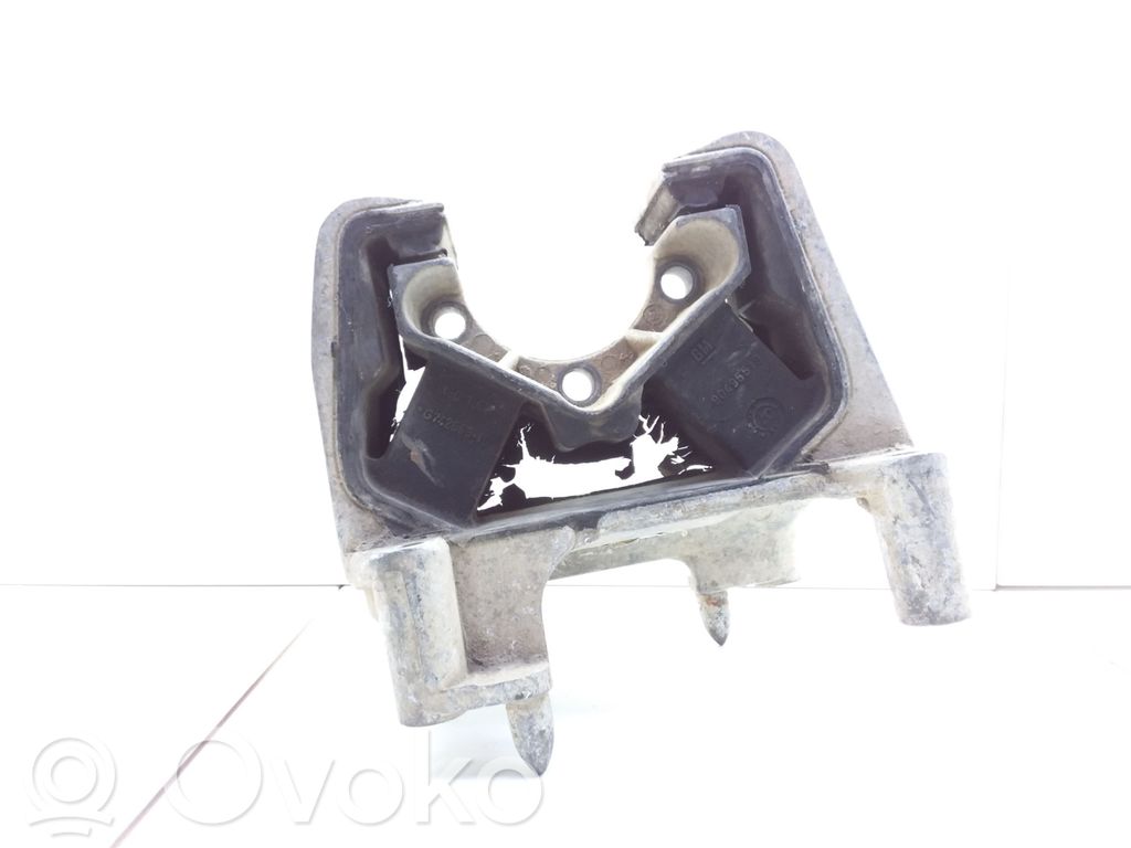 Opel Vectra B Engine mount bracket 