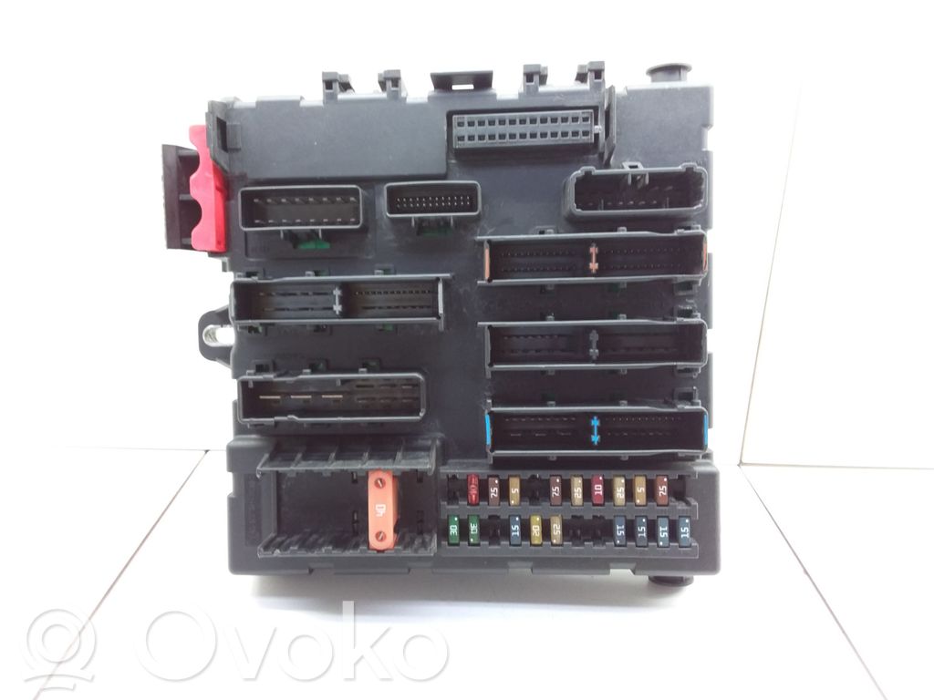 Opel Vectra C Fuse module 
