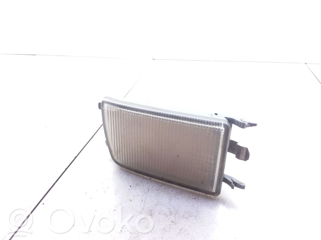 Volkswagen Golf III Kierunkowskaz przedni 