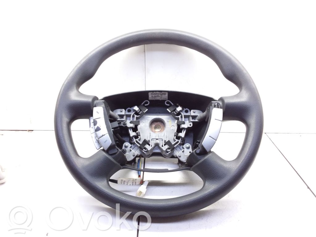 Nissan Primera Lenkrad 