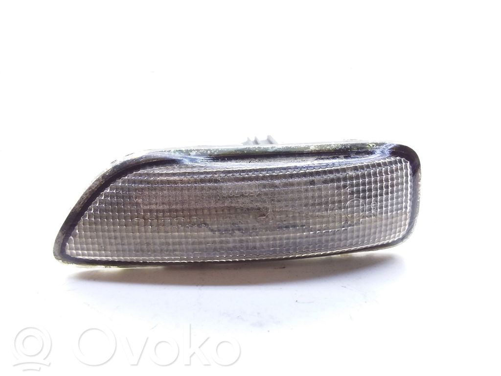 Volvo S80 Front fender indicator light 