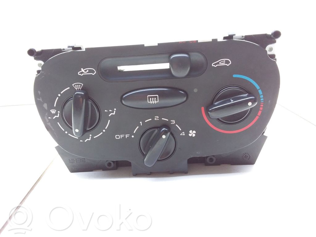 Peugeot 206 Climate control unit 