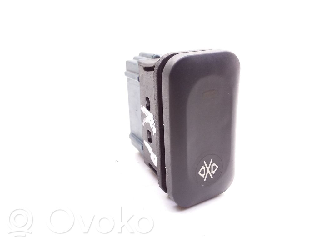 Peugeot 406 Switch for retractable tow bar 
