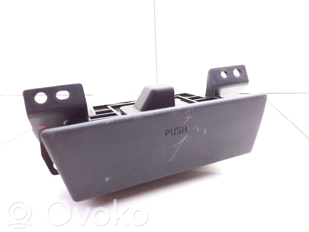 Toyota Avensis T220 Car ashtray 