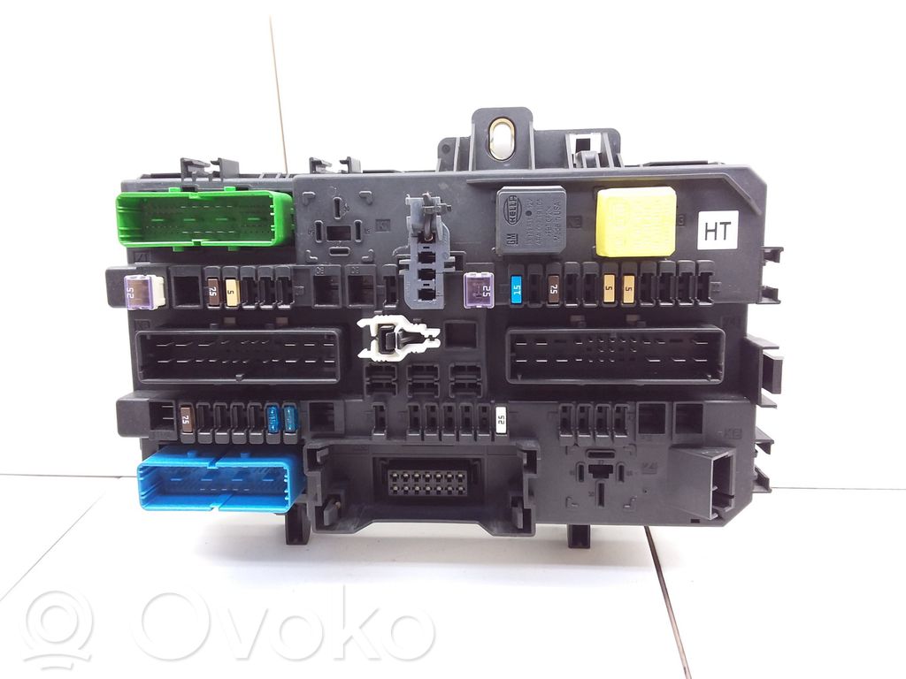Opel Astra H Drošinātāju kaste (komplekts) 