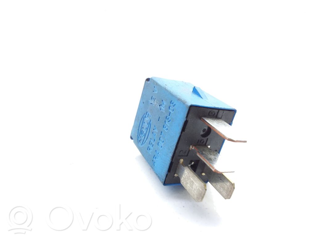 Nissan Primera Hazard warning light relay 