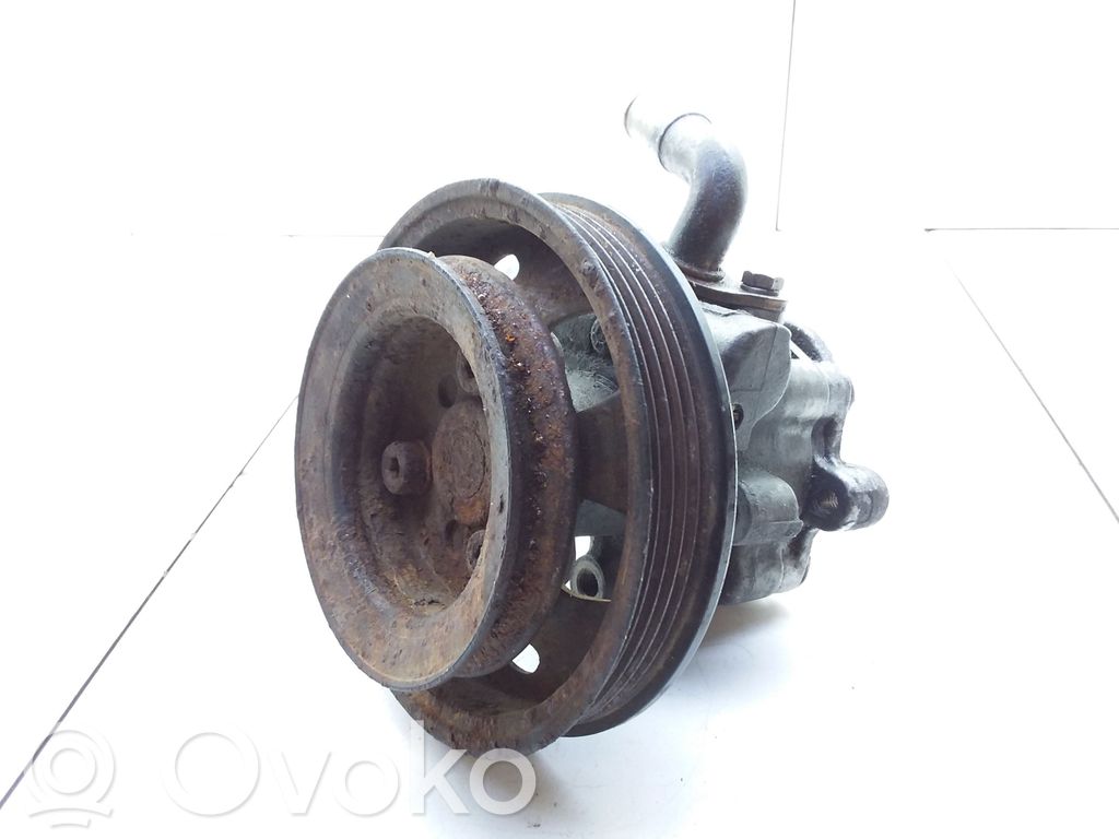 Audi A4 S4 B5 8D Ohjaustehostimen pumppu 