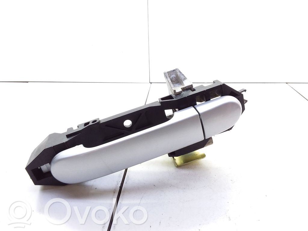 Nissan Versa Klamka zewnętrzna drzwi tylnych 