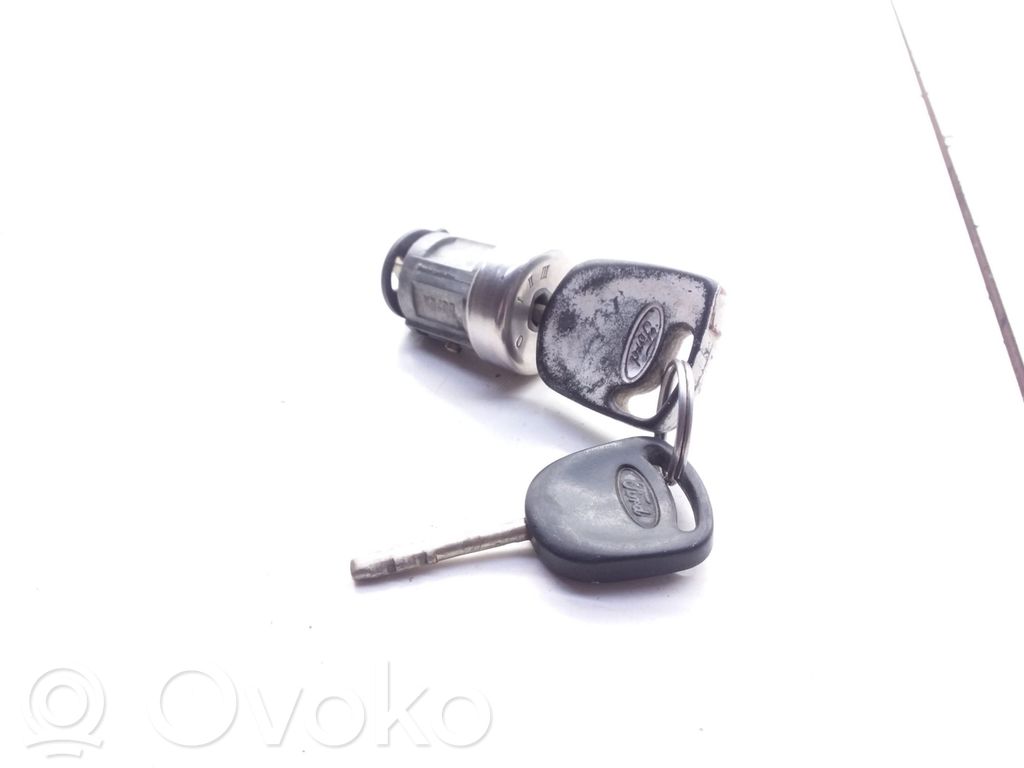 Ford Mondeo MK II Užvedimo spynelė 
