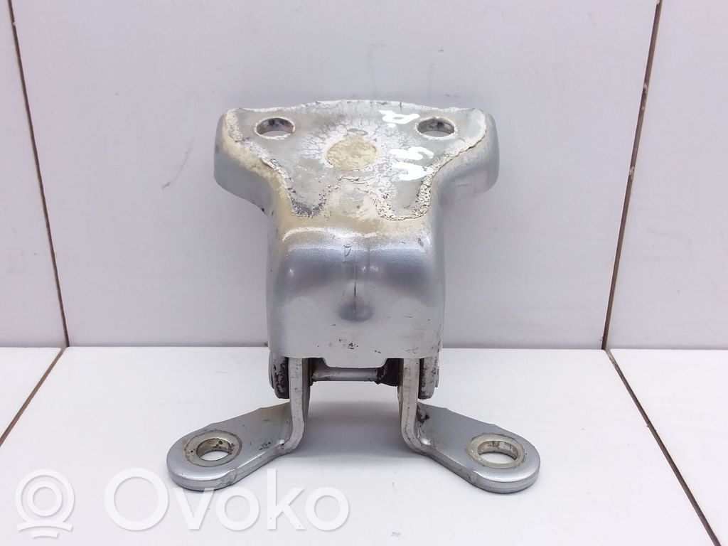 Opel Antara Takaoven alasarana 