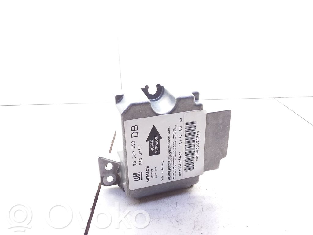 Opel Vectra B Airbag control unit/module 