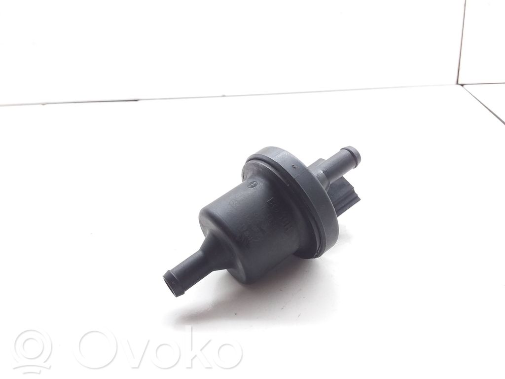 Volkswagen Fox Engine mount vacuum valve 