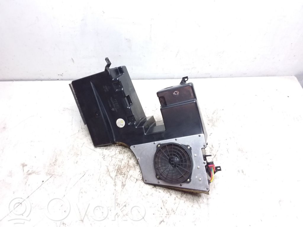 Audi 100 200 5000 C3 Altavoz subwoofer 