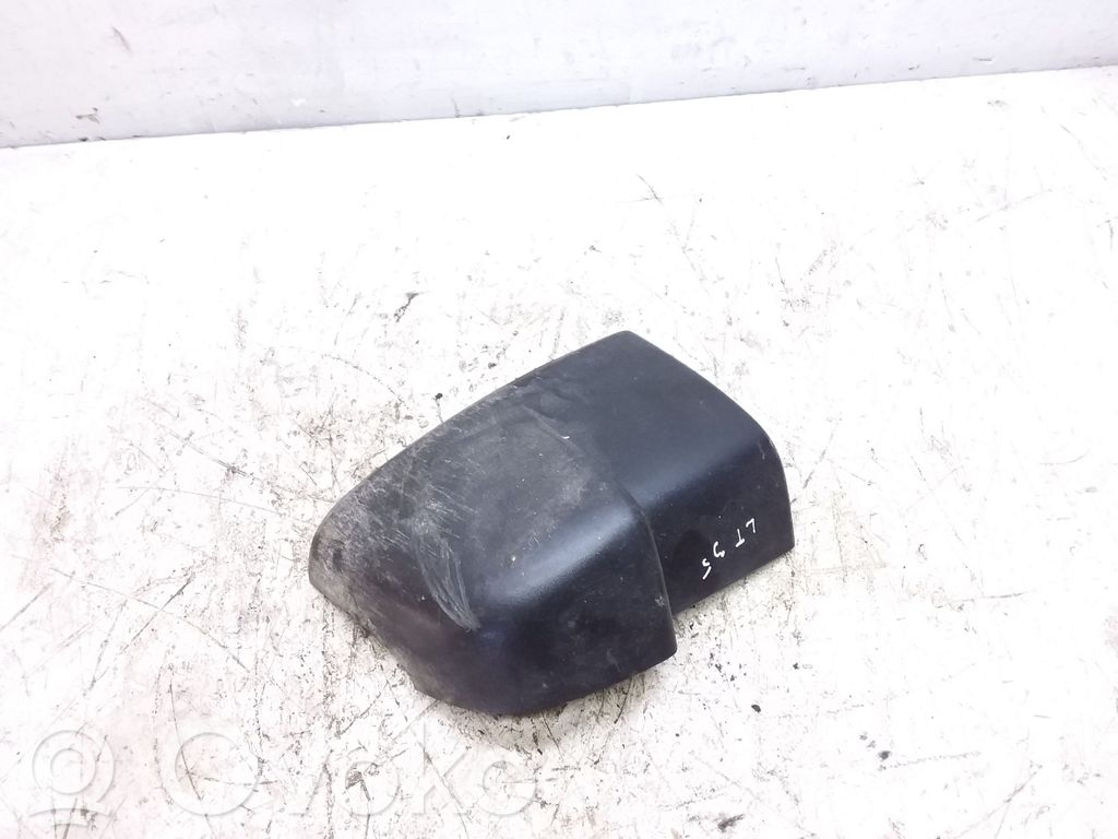 Volkswagen II LT Takapuskurin kulmaosan verhoilu 