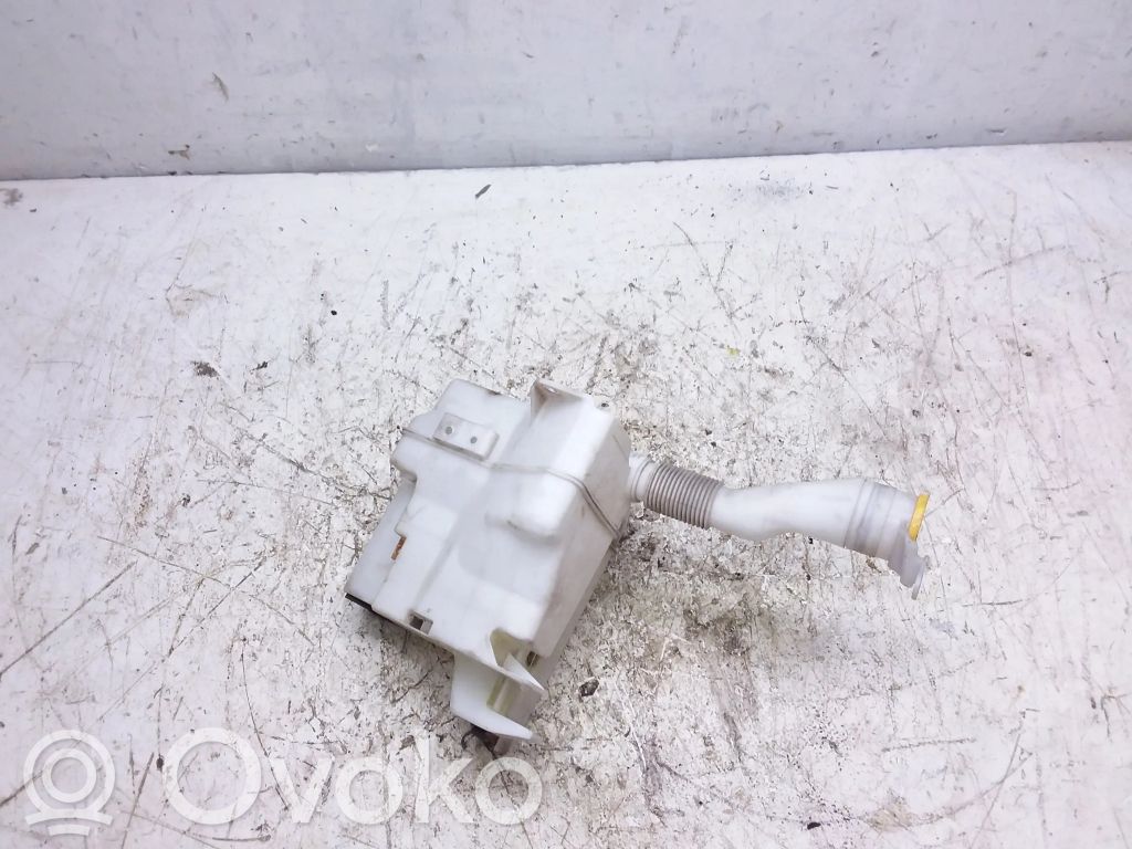 Subaru Legacy Windshield washer fluid reservoir/tank 
