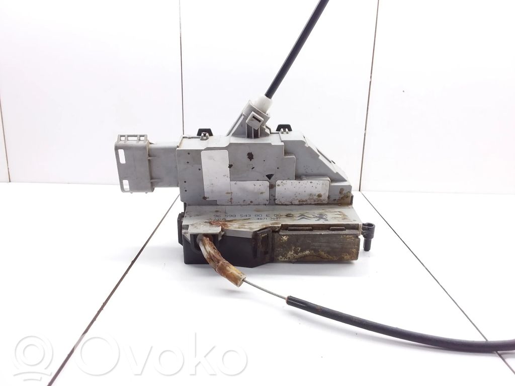 Peugeot 407 Takaoven lukko 