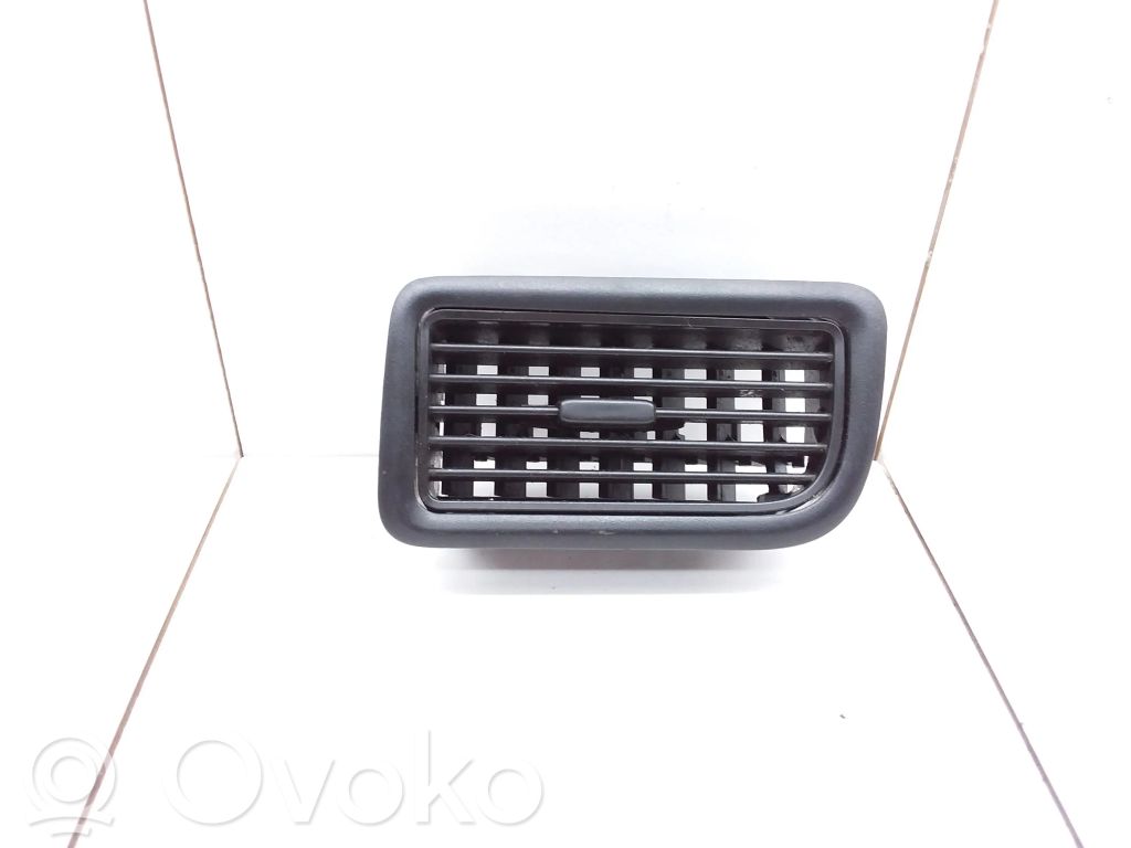 Fiat Doblo Centrālais gaisa ventilācijas režģis 