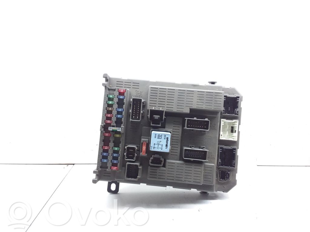 Fuse module   9649301780,98162200,9637466180