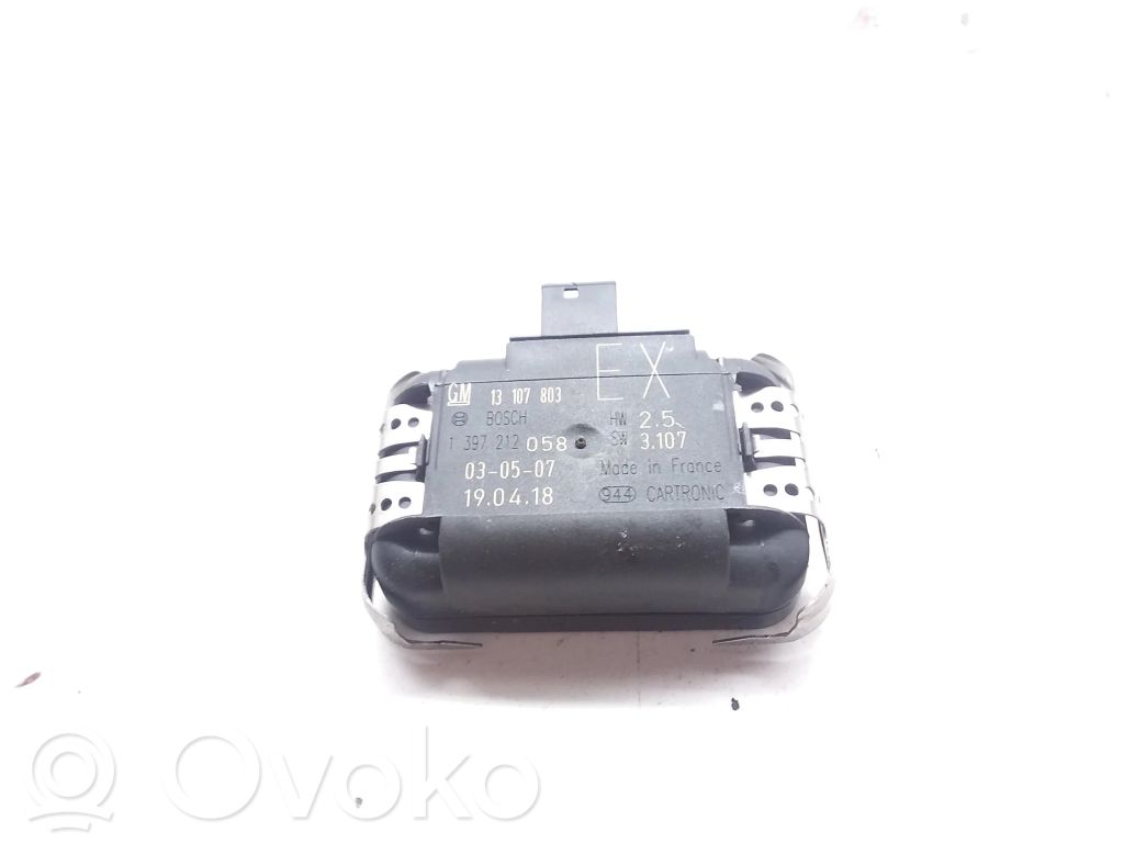 Opel Astra H Sensor de lluvia 