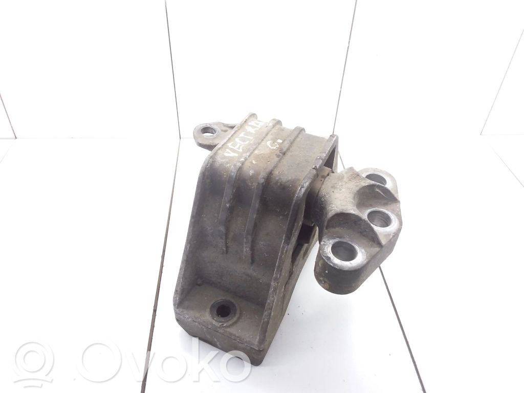 Opel Vectra C Engine mount bracket 