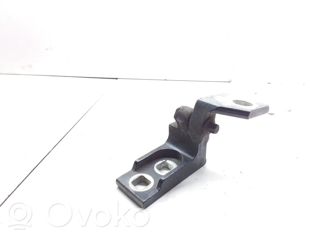 Opel Corsa D Front door lower hinge 