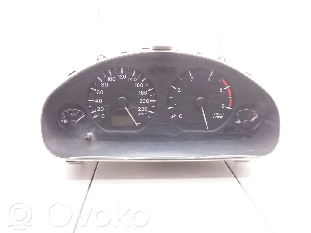 Mitsubishi Space Star Speedometer (instrument cluster) 