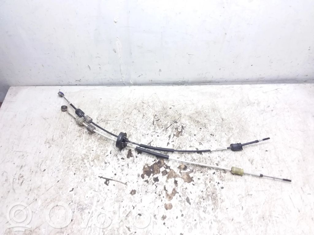 Opel Insignia A Gear shift cable linkage 