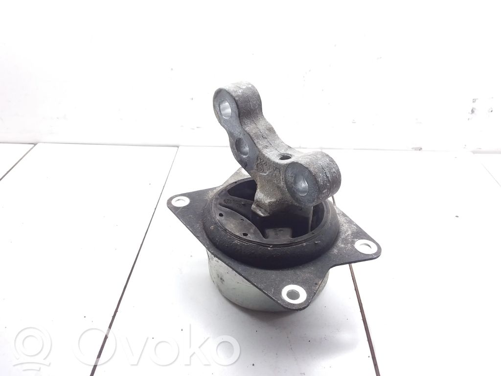 Opel Vectra C Engine mount bracket 