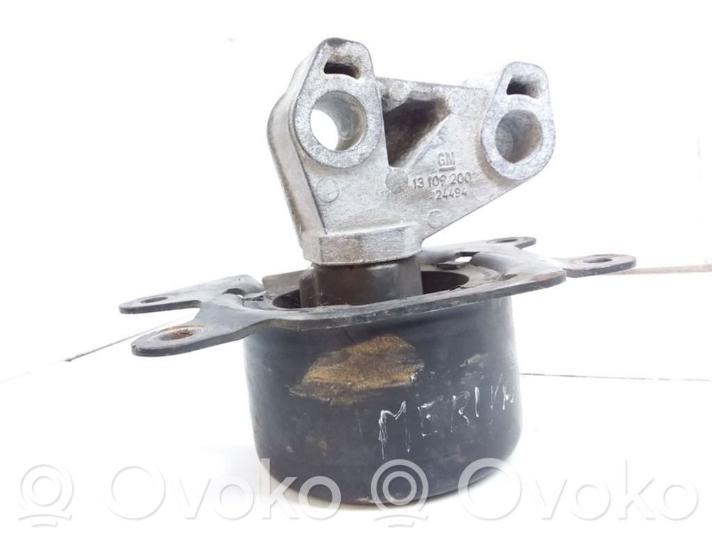Opel Meriva A Engine mount bracket 