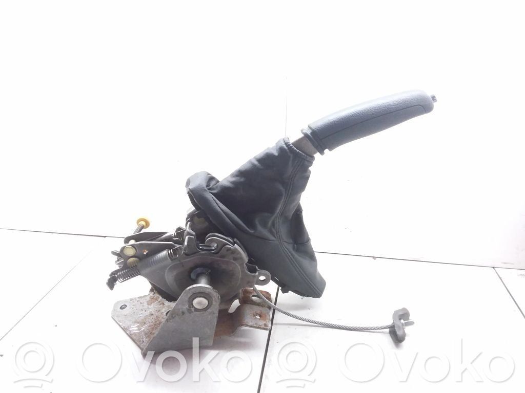 Peugeot 407 Frein à main / assemblage du levier 