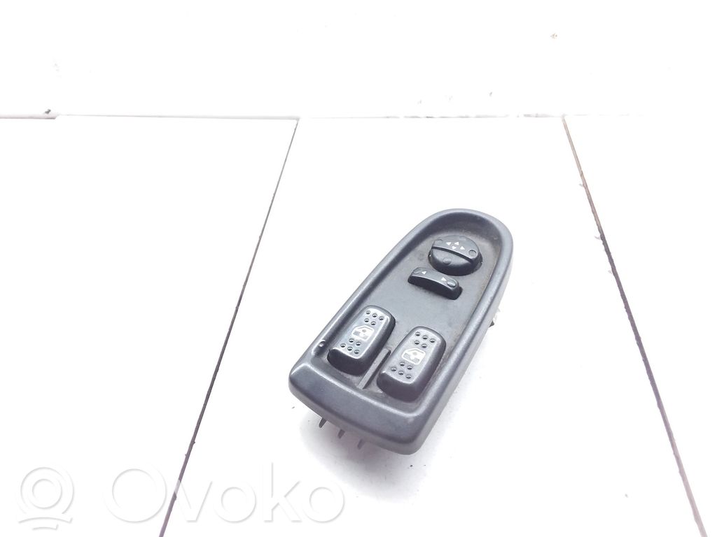 Iveco Daily 4th gen Electric window control switch 