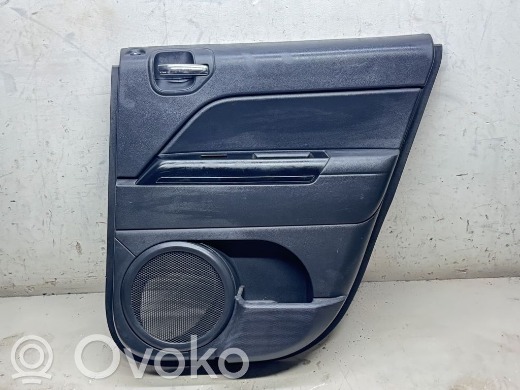 Jeep Compass Takaoven verhoilu 