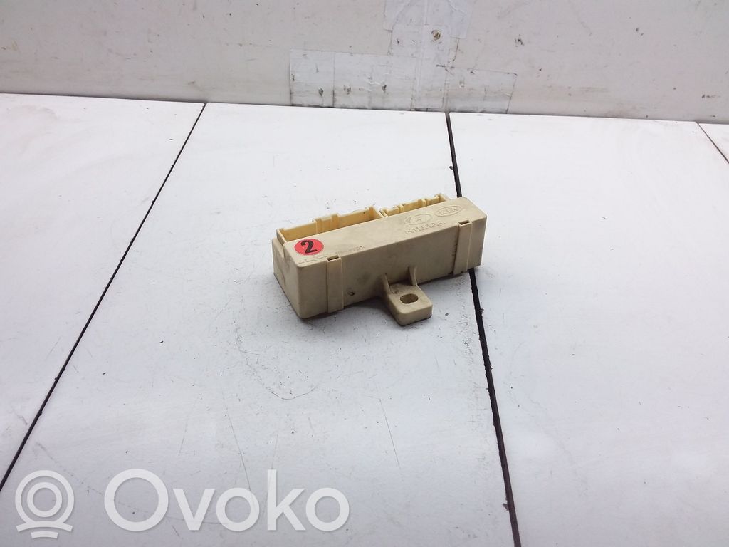 KIA Carens II Módulo de fusible 