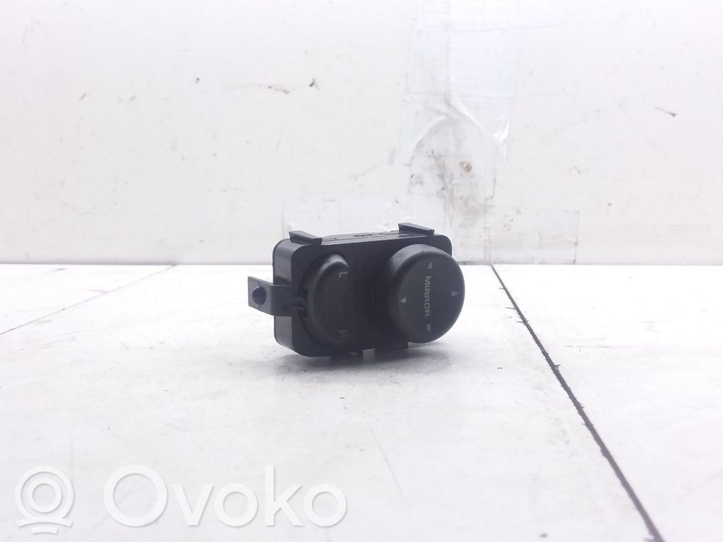 Chrysler Voyager Wing mirror switch 