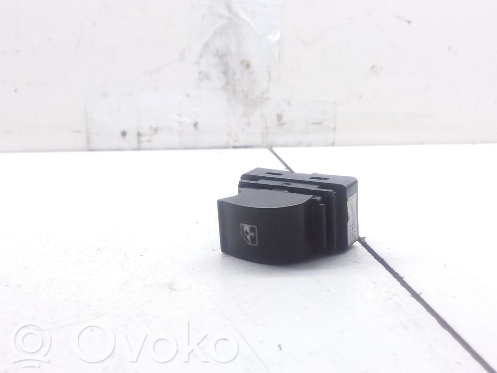 Fiat Doblo Electric window control switch 