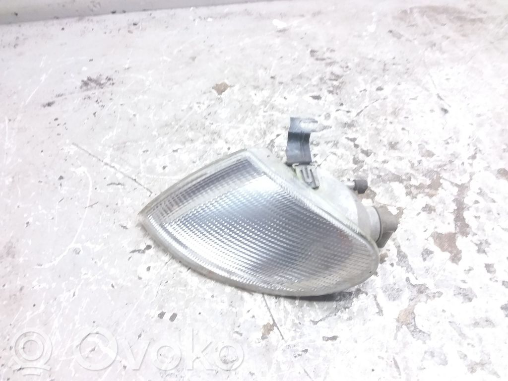 Ford Galaxy Front indicator light 