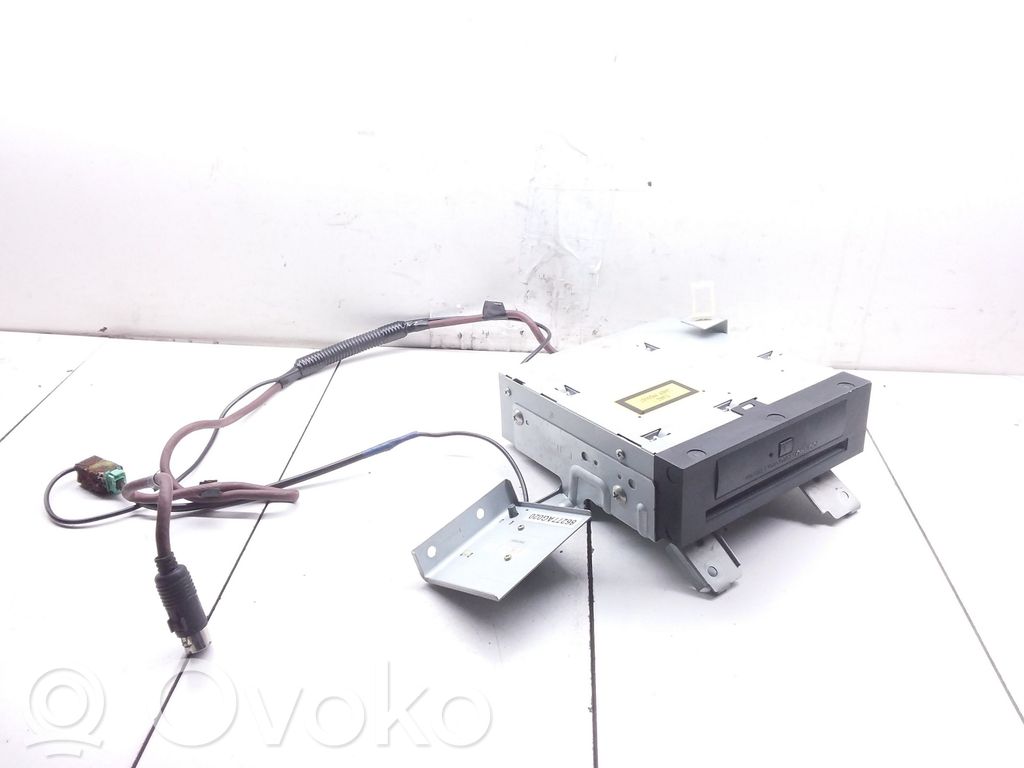 Subaru Legacy Navigaatioyksikkö CD/DVD-soitin 