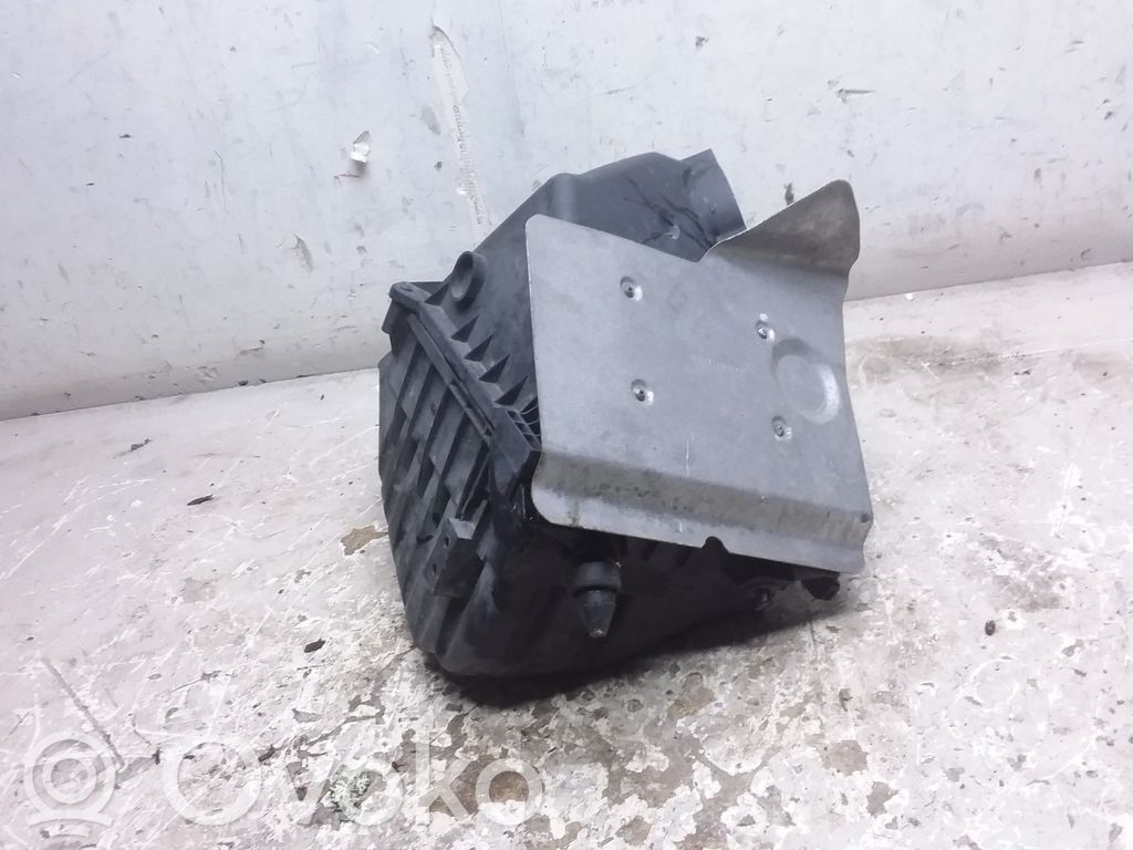 Audi A4 S4 B7 8E 8H Obudowa filtra powietrza 