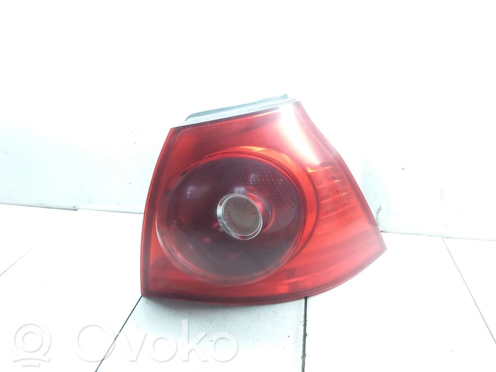 Volkswagen Golf V Lampa tylna 