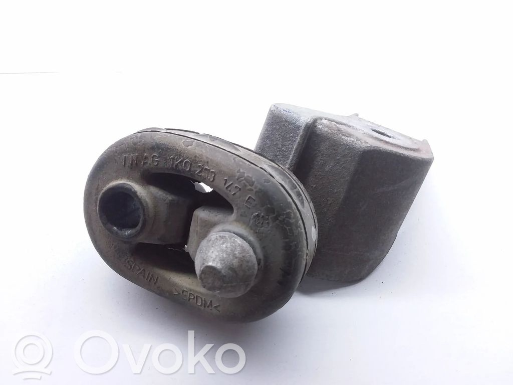 Skoda Octavia Mk4 Suport/bridă fixare tobă eșapament 