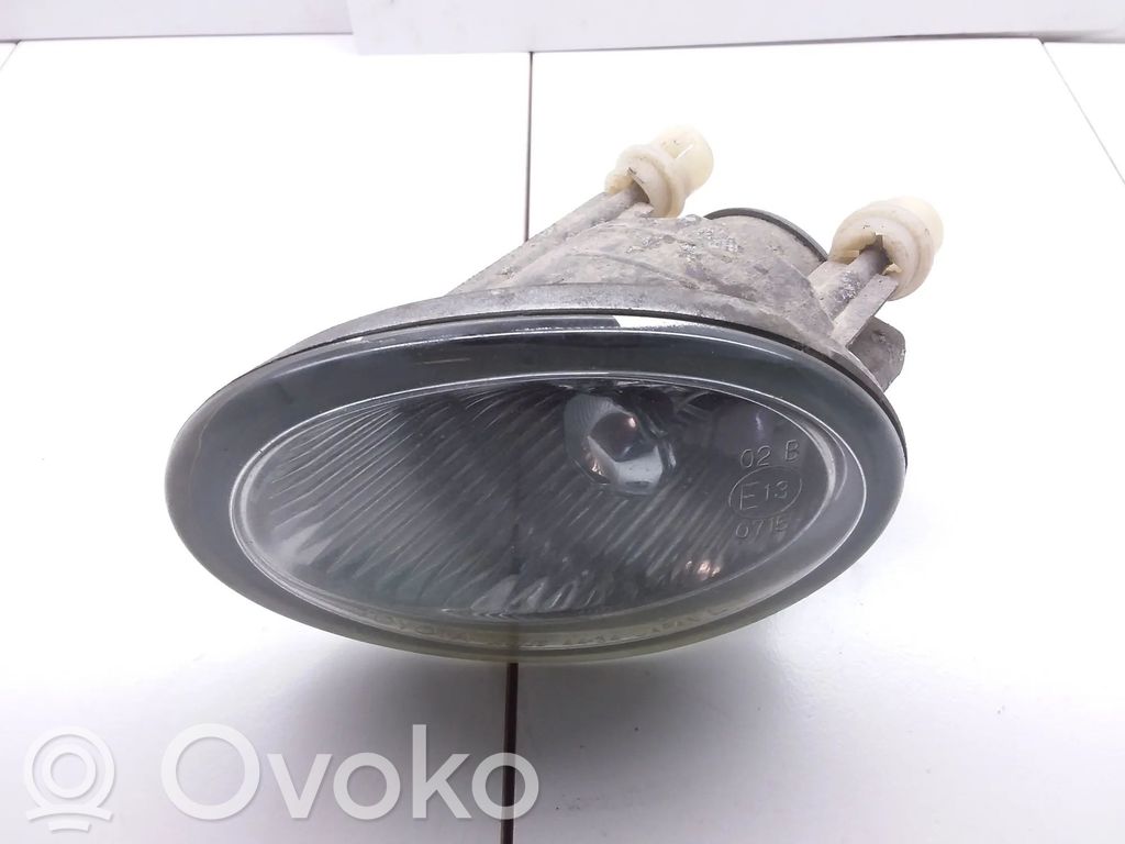 Toyota Avensis Verso Etusumuvalo 