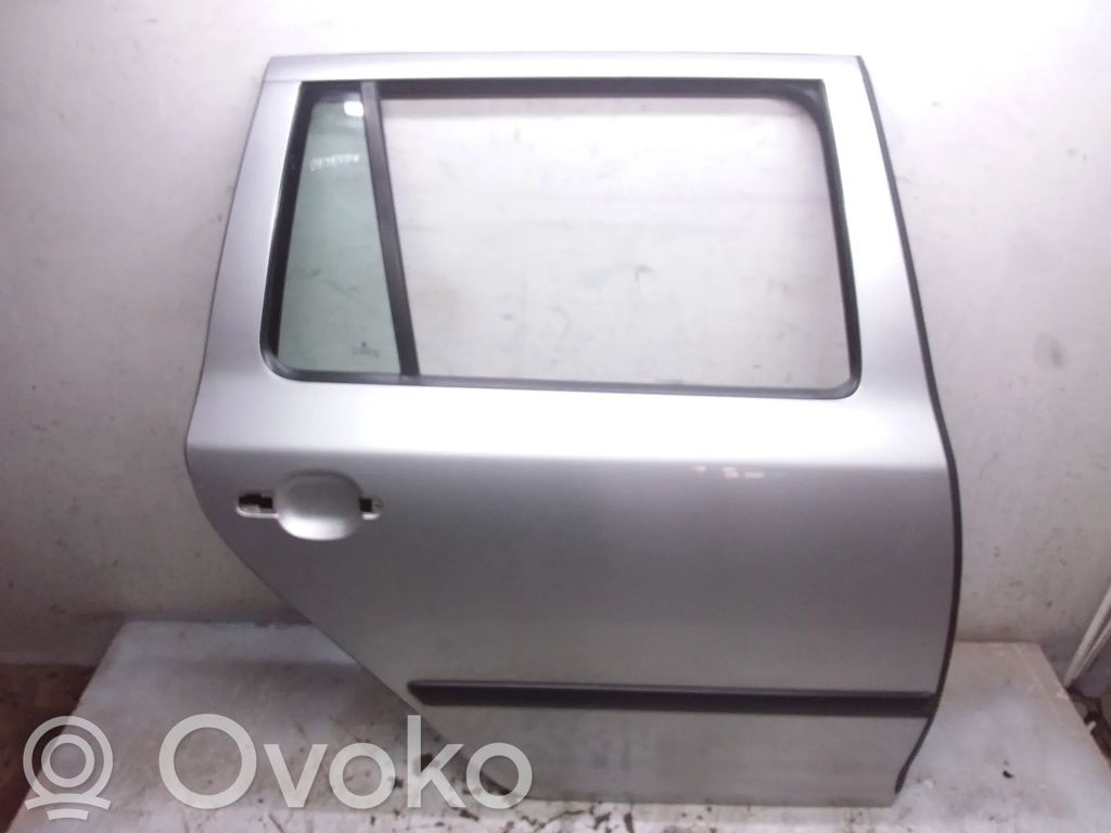 Skoda Octavia Mk2 (1Z) Puerta trasera 