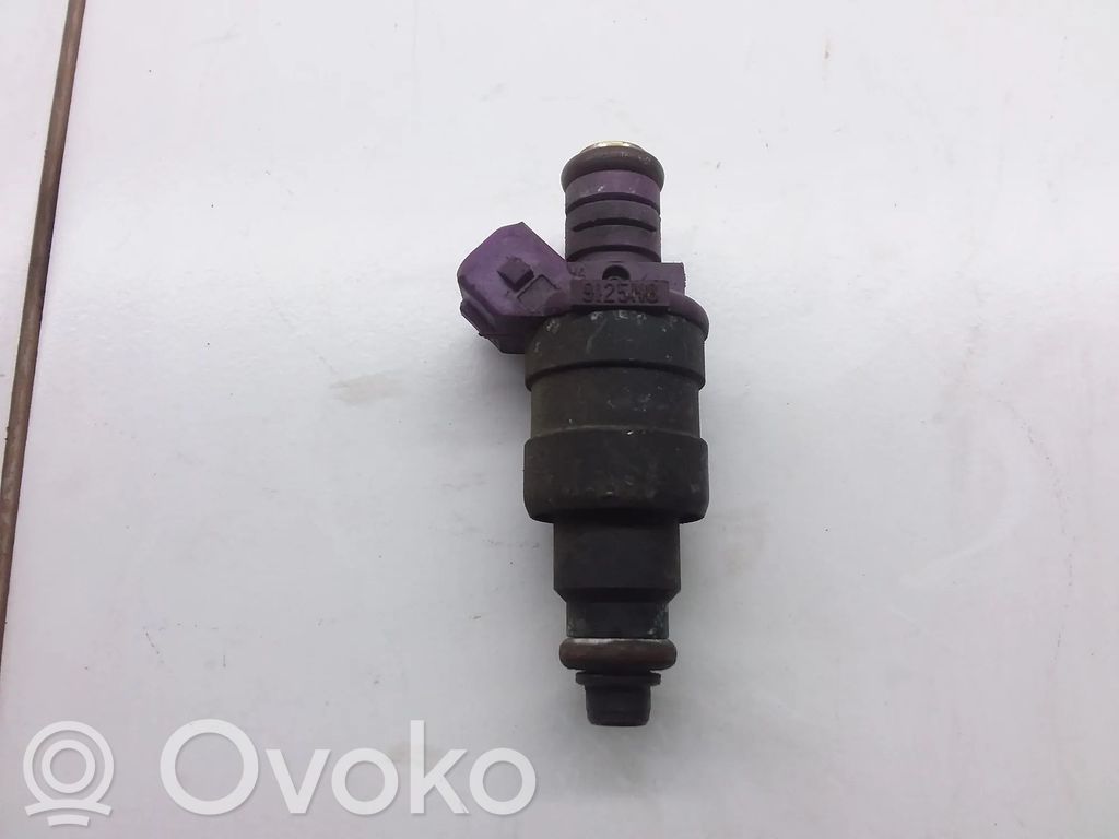 Volvo S40, V40 Inyector de combustible 
