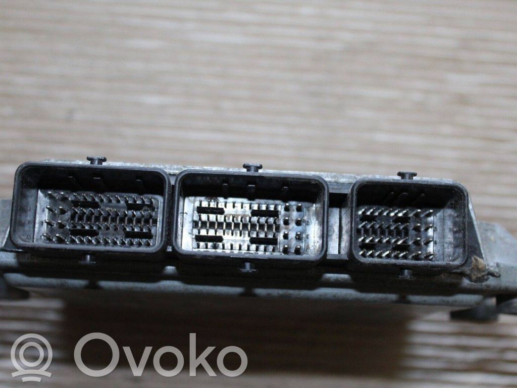 Peugeot 407 Engine control unit/module 