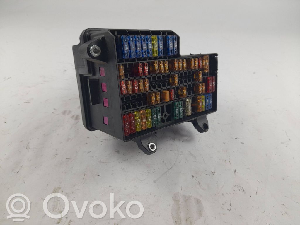 Volkswagen Phaeton Fuse box set 