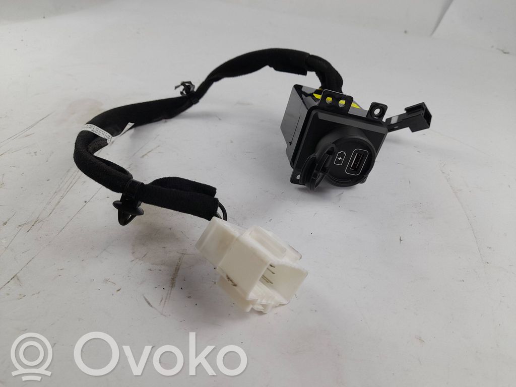 KIA Sorento Enchufe conector USB 