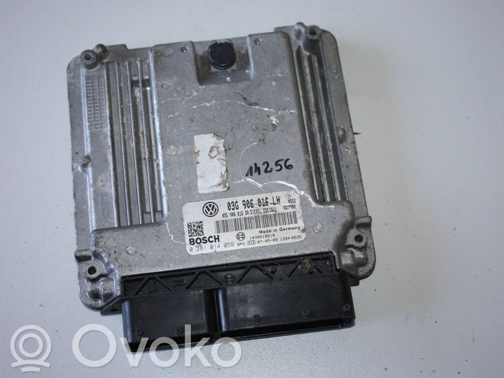 Volkswagen Golf V Engine control unit/module 
