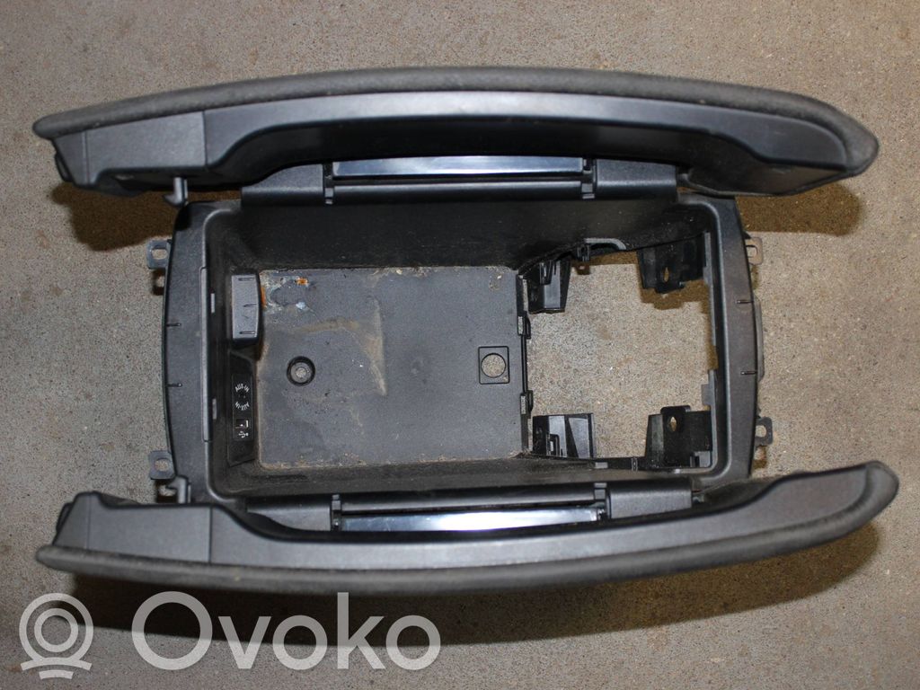BMW X5 F15 Reposabrazos 